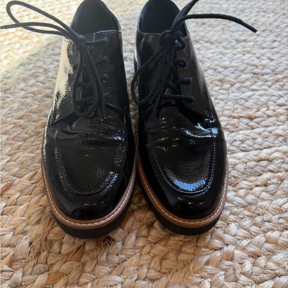 Women’s Franco Sarto Black Patent Leather Lace-Up Derby Shoes - Picture 2 of 8